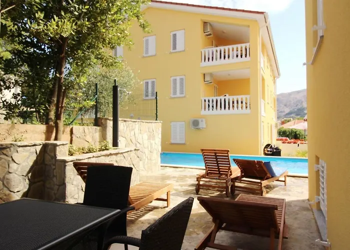 Gemuetliche In Mit Gemeinsamem Pool Und Grill By Interhome Апартаменты Башка